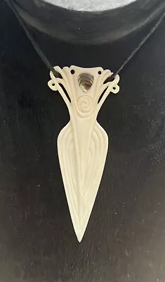 Maori Aboriginal Abolone Shell Inlay Intricate Arrow Carved Bone Cow Necklace • $18