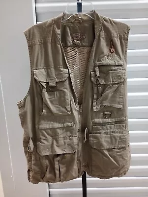 Cabela's Vest Fishing Hunting Safari Mens L Khaki Beige Pockets  Zip Up Camp • $17.77