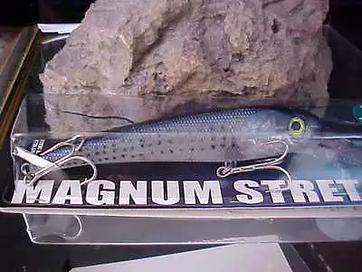 Mann's (NEW)Textured Stretch 30+ BIGFISH Troll Lure T30-05 In Color SEA TROUT  • $29.50