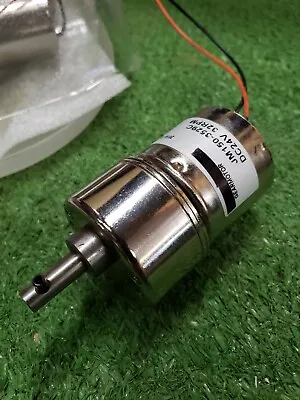 24 VDC 32 RPM Gearmotor • $14.95