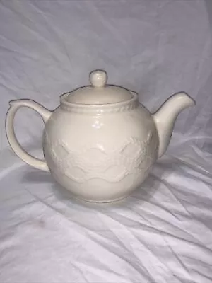 Aran Ware Irish Tea Pot 7” Tall 10 “ Long  Holds 6-8 Cups Of Tea • $40