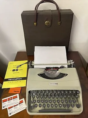 Vintage Typewriter With Handbag Style Carry Case - Italian Underwood 18 Portable • £60