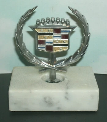 $25.99 • Buy Vintage 1970's Cadillac Wreath & Crest Hood Ornament Trophy Emblem Decoration
