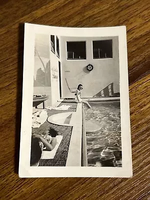 Sexy Lady In Swimsuit Swimming Pool 1930s B&W Vintage Photo SU2 • $9.99