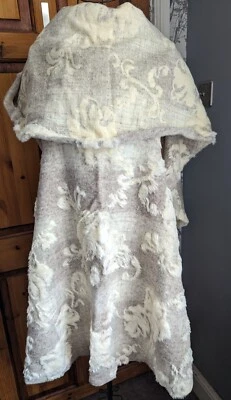 £9.99 • Buy ❌BNNT Stunning Italian Cream Fun Fur Ladies One Size Cape Draped Coat❌