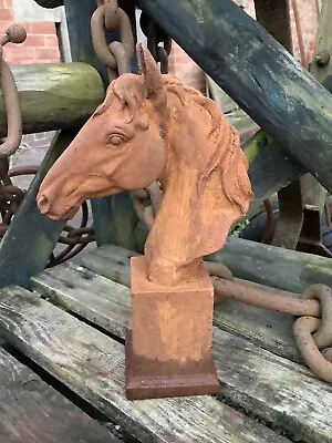 Cold Cast Iron Small Rusty Horse Head Bust Finial Statue Garden Ornament Figure • £28.50