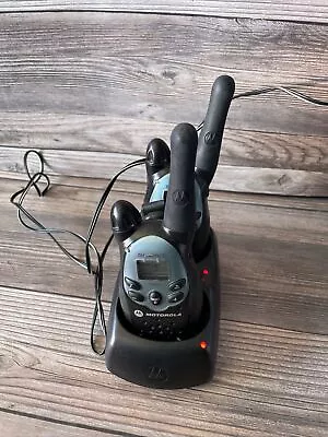 Motorola Talkabout Walkie-talkies T5000 2 Walkie Talkies With Recharging Base • $14.99