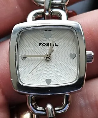 Women’s Genuine Silver Tone Fossil Love Charm Bracelet Watch Es-1146 • £29.99