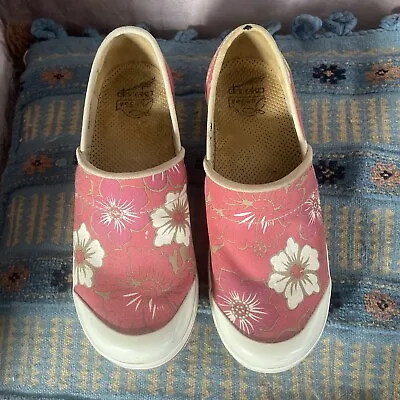 Dansko Vegan Shoes Clogs Canvas Pink Hawaiian Floral Professional Closed Heel 38 • $25