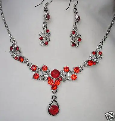 £3.99 • Buy Silver Tone Red Crystal  Small Teardrop Necklace Set