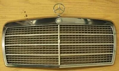 MercedesFront Grille Assembly W126 '81-'91 Sedan • $176