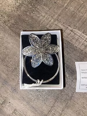 Eyeglass Holder Magnetic Flower Raised Silvertone NEW • $10