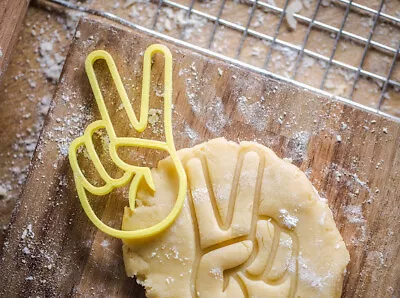 3D Peace Victory Sign Emoji Cookie Cutter & Embosser Fondant Icing Clay Cake • £4.99