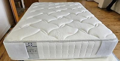 Sealy Posturepedic Latex 2200 Mattress 4ft6 Double (AA41) • £549.99