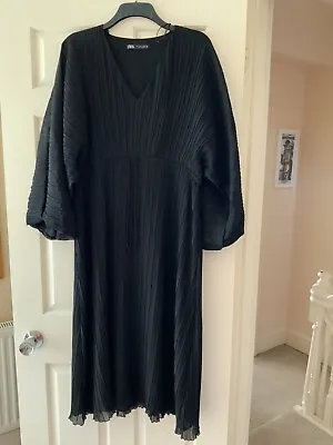 Zara Women Pleated Dress Size L Black Bnwot • £40