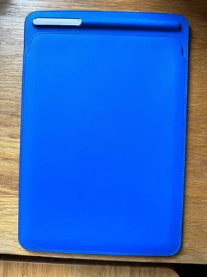 £25 • Buy Apple IPad Pro 10.5'' Leather Sleeve Tablet Case - Electric Blue