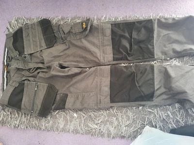 £5 • Buy Site Work Trousers W34 L30