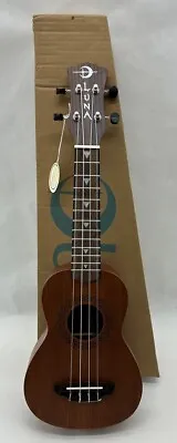 Luna Vintage Mahogany Soprano Ukulele Uke VM (HE1042212) • $49.85