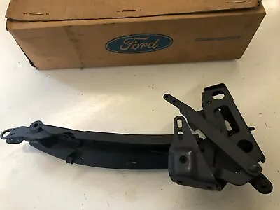 Nos 949599798 Ford Mustang Convertible Top Frame Rail F5zz-7653197-aa • $175