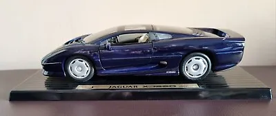 Maisto Jaguar XJ220 1:18 Scale 1992 Diecast Model Metallic Blue Black Plinth • £19