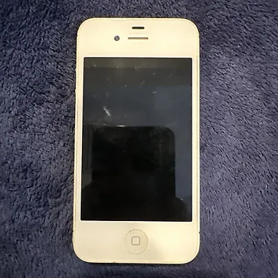 Apple IPhone 4s - 8GB - White (Verizon) A1387 (CDMA + GSM) • $18.40