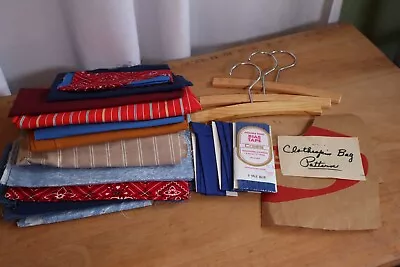 Vintage Clothes Pin Bag Fabric Pattern And Hangers For 3 • $19.99