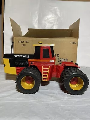 Versatile 1150 1/16 NIB 4WD Triples Scale Models • $575