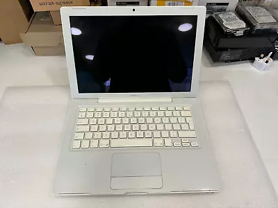 Apple MacBook 2007 A1181 White 13.3  Intel Core 2 Duo 2.0Ghz Laptop Faulty • £24.90