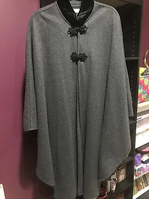 Gray Fleece Cape By Amanda Smith One Size Frog Style Toggle Closure • $45