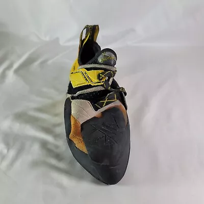 La Sportiva Climbing Shoes Size US 10.5 (RIGHT SHOE ONLY) • $19