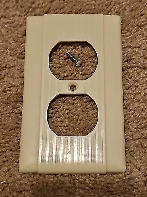 Vintage Mid Century Uniline Ivory Single Outlet Gang Plate Cover • $6.99