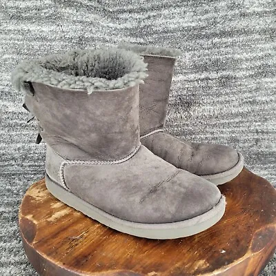 UGG Bailey Bow II Boots Women's 8 Gray Leather Fur Lined Slip On Winter Cozy • $35.99