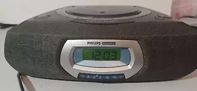 Philips Magnavox Gentle Wake Stereo CD Player Clock Radio AJ3935/17 • $19.99