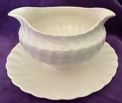 Vintage Myott Staffordshire England Olde Chelsea White Gravy Boat Classic • $6.99