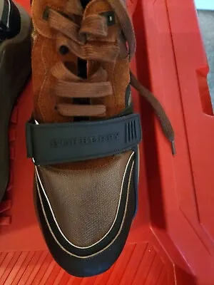 Burberry Sneakers Men • $300