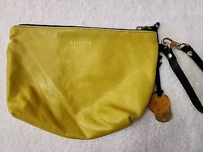 R. Riveter Womens Chartreuse Leather Handbag Preowned • $11