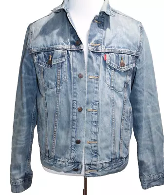 Vintage Levi's Men's Medium Jean Denim Trucker Jacket Light Blue Wash VGC • $29.99