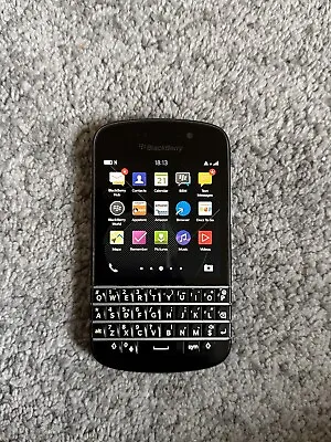 BlackBerry Q10 - 16GB - Black (Unlocked) Smartphone • £45