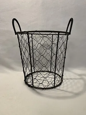 Vintage Metal Chicken Wire Basket With Metal Handles Handles 6” X 6” • $11.25