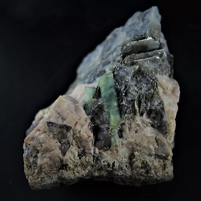 Beryl With Feldspar Quartz And Mica - Portland CT USA • $19.99