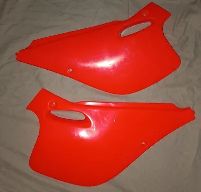 Lem Lx3/ Lx4 Rear Side Panels Red Big Wheel (S5 Engine)  • $65.93