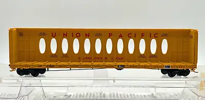 N Micro Trains 53030 60'8  Centerbeam Bulkhead Flat Car Union Pacific Up 217009 • $37.99