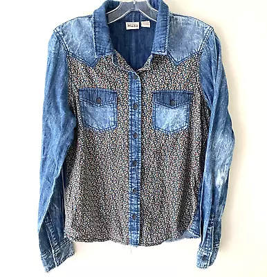 Mudd Chambray Button Up Floral Shirt Juniors Size Medium Long Sleeve Acid Wash • $13.88