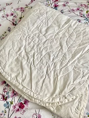 Cream Damask Quilted Cotton Bedspread King Size • £50