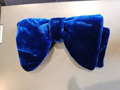 Royal Rust Resistant Blue Velvet Bowtie Clip On • $12