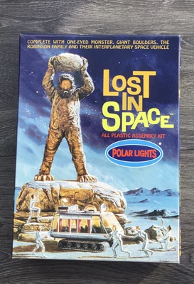 £38 • Buy Polar Lights Model Kit Lost In Space Like Aurora 