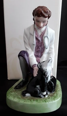 £35 • Buy Royal Doulton Figurine Town Veterinary HN4651 (2003) Boxed