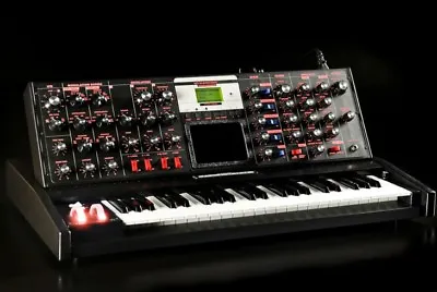 MOOG MINIMOOG VOYAGER FIRE ELECTRIC RED Light V3 New/limited Edition //ARMENS// • $9999.99