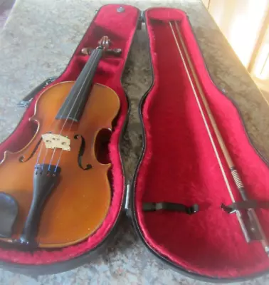 1964 E.R. Pfretzschner Antonius Stradivarius Copy Violin With Bow Hardshell Case • $50