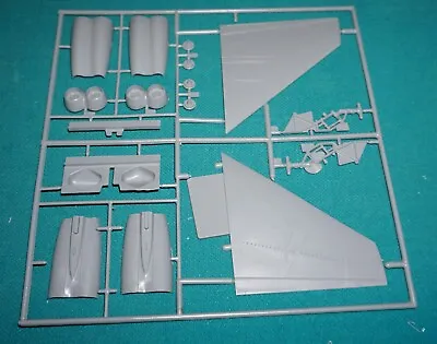 B-52 Stratofortress 1/72 Monogram Stabilizer Engine Pods Etc. • $12.99